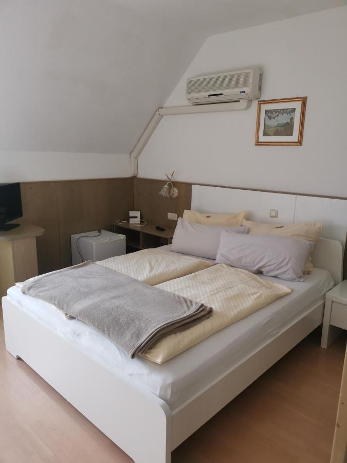 Pension Arkadenhof Fürstenfeld Dış mekan fotoğraf
