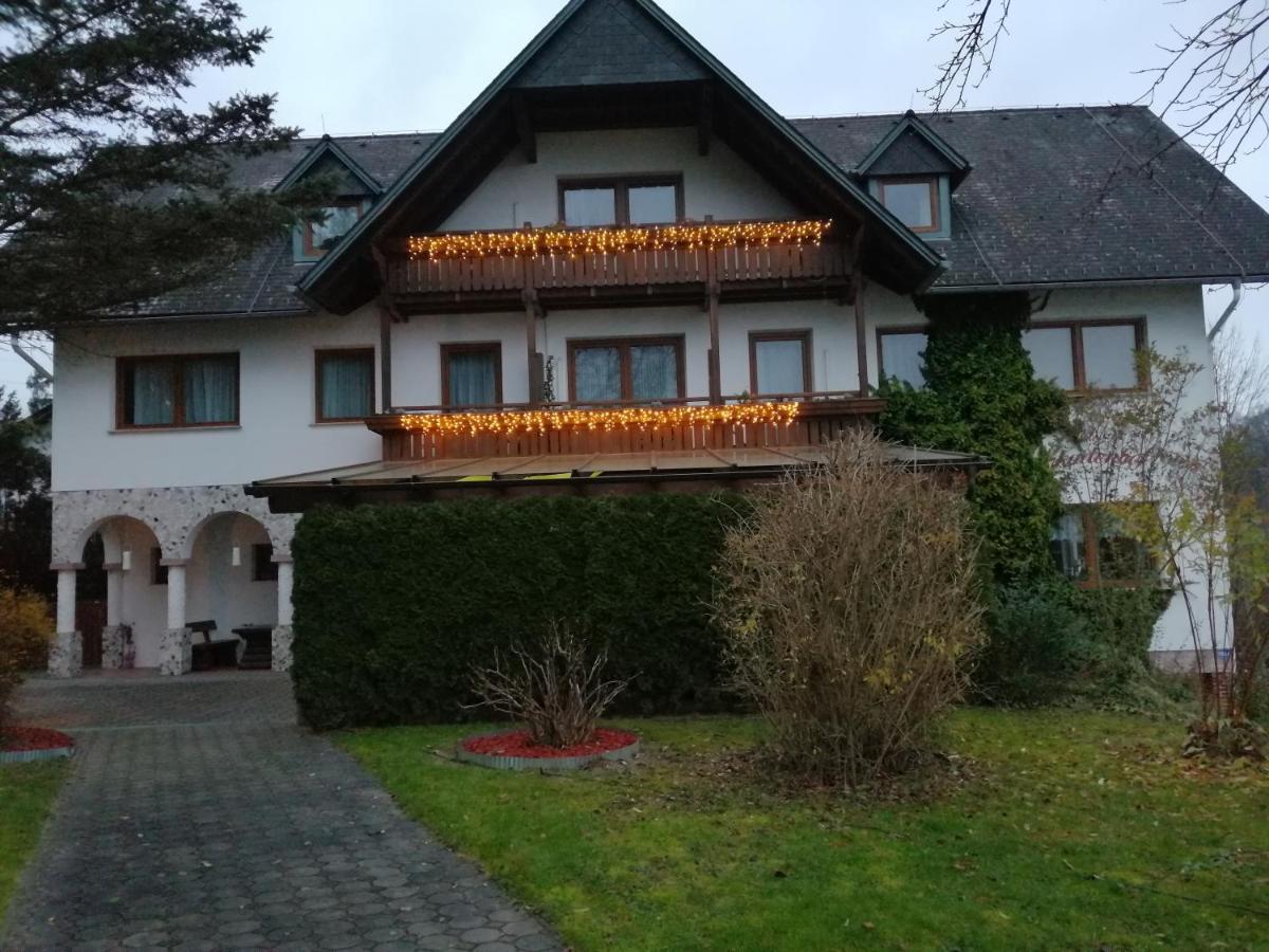 Pension Arkadenhof Fürstenfeld Dış mekan fotoğraf