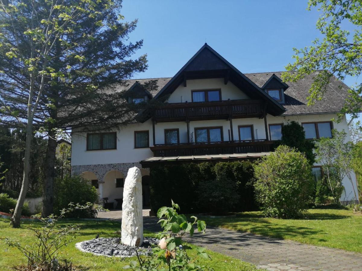 Pension Arkadenhof Fürstenfeld Dış mekan fotoğraf